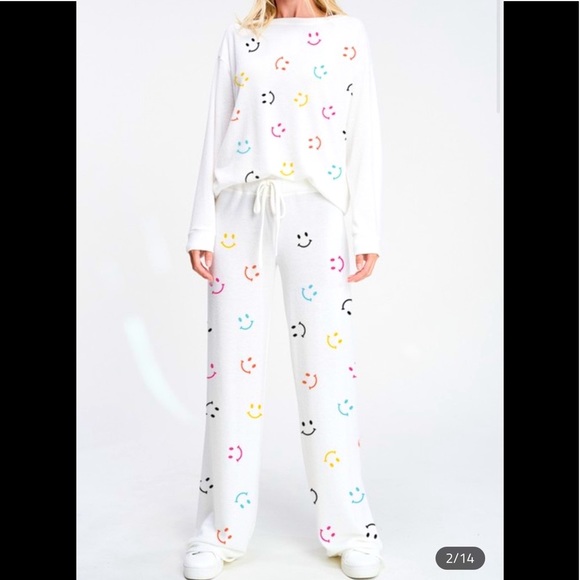 Smiley Faces Printed Lounge Top - Picture 2 of 3